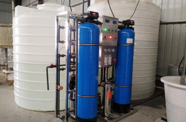 工業<a href=http://www.ztlnw.cn/fstcjssb/ target=_blank class=infotextkey>反滲透凈水設備</a>